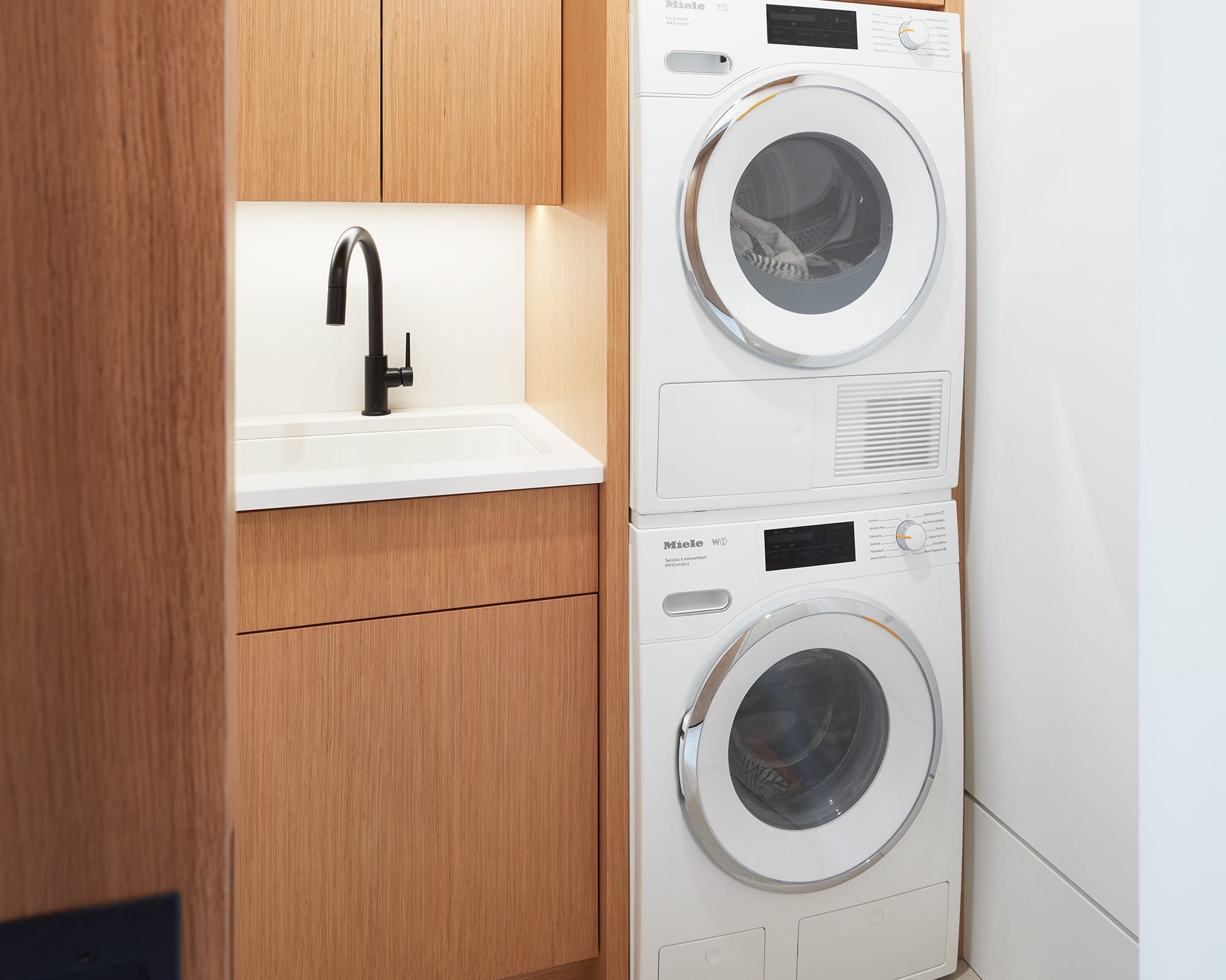 Stackable washer and dryer combo