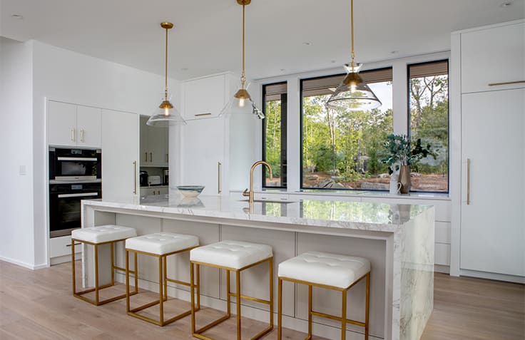 modern white muskoka cottage kitchen